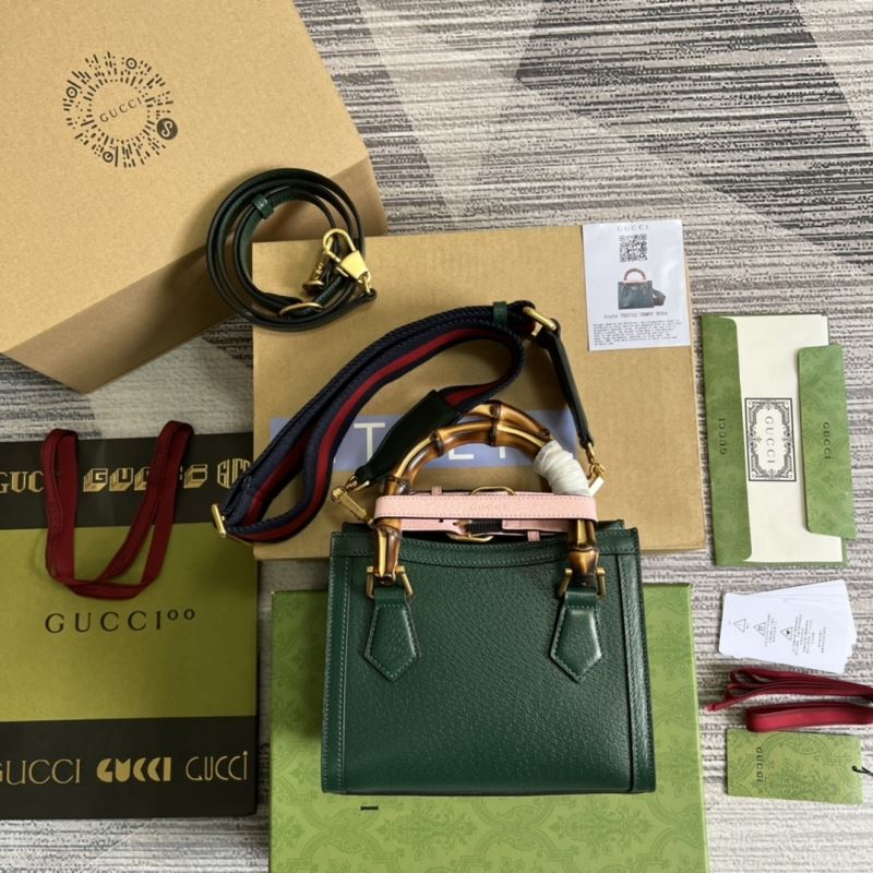 Gvc*1 tote bags
